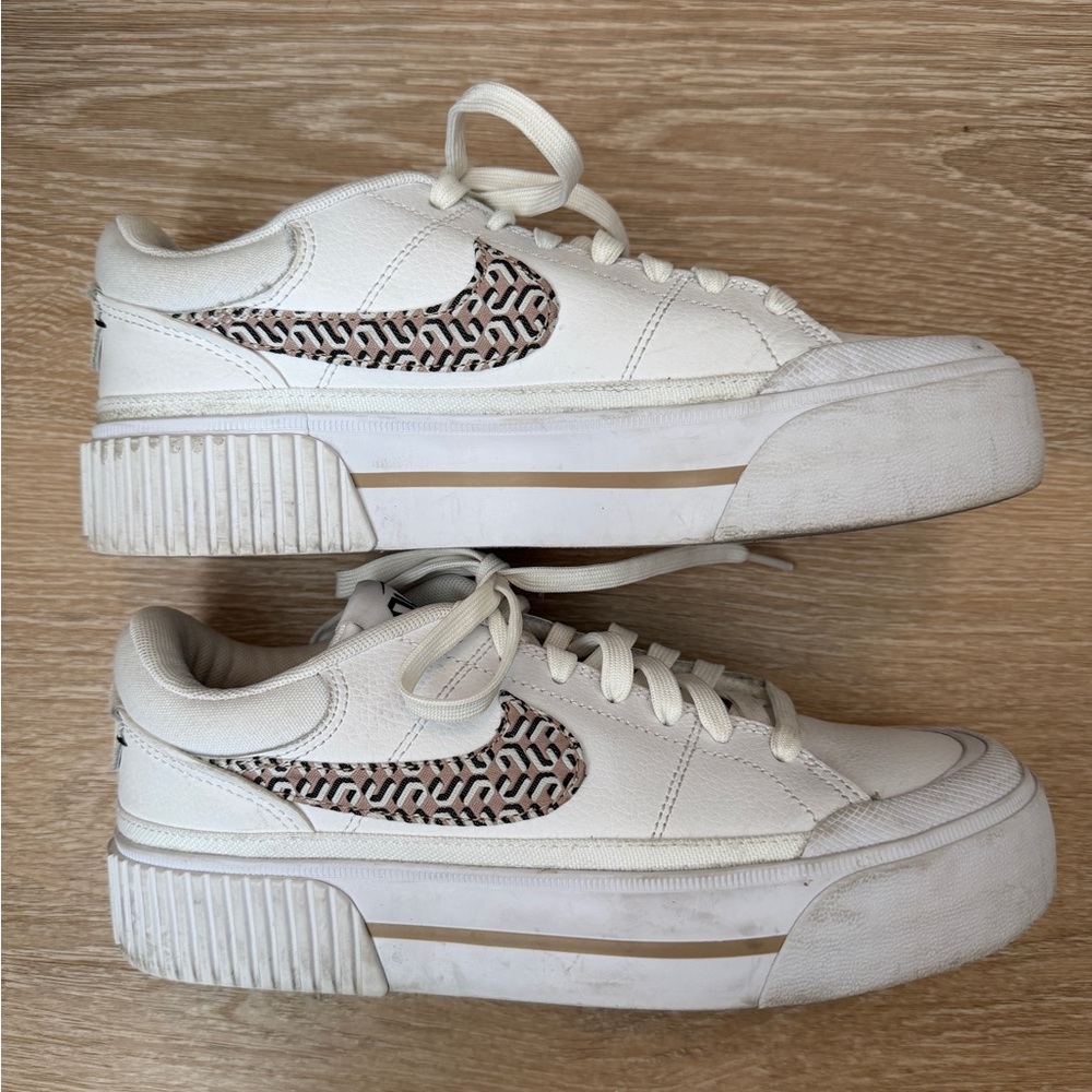 Nike Court legacy lift platform shoes size 7